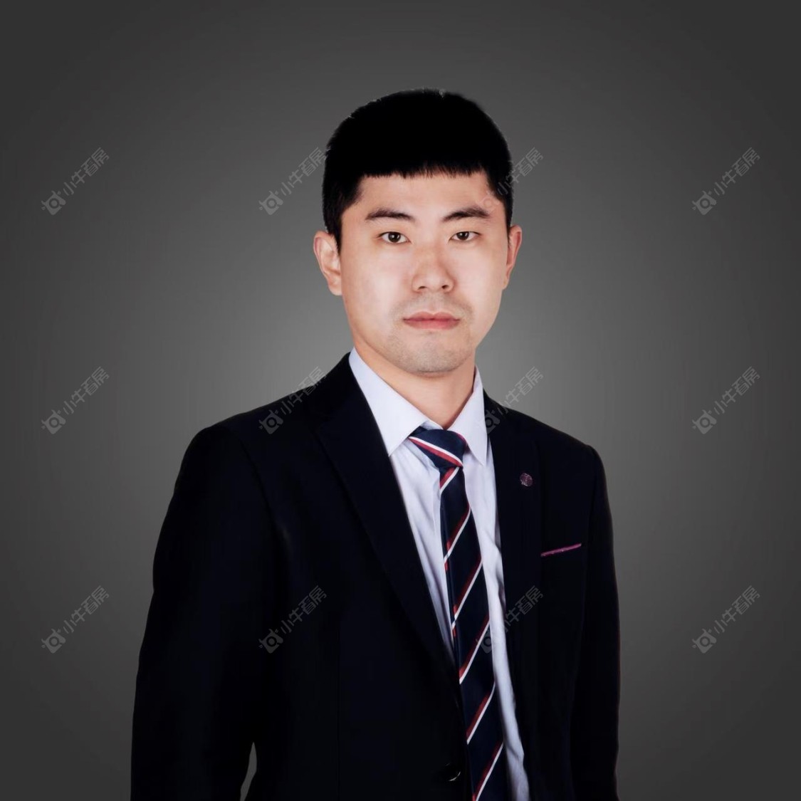二手经纪人丁一