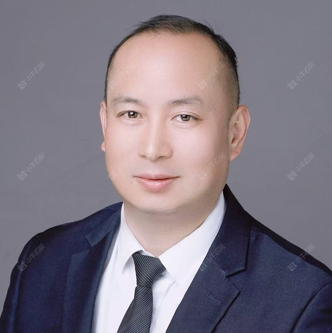 租房经纪人周敏