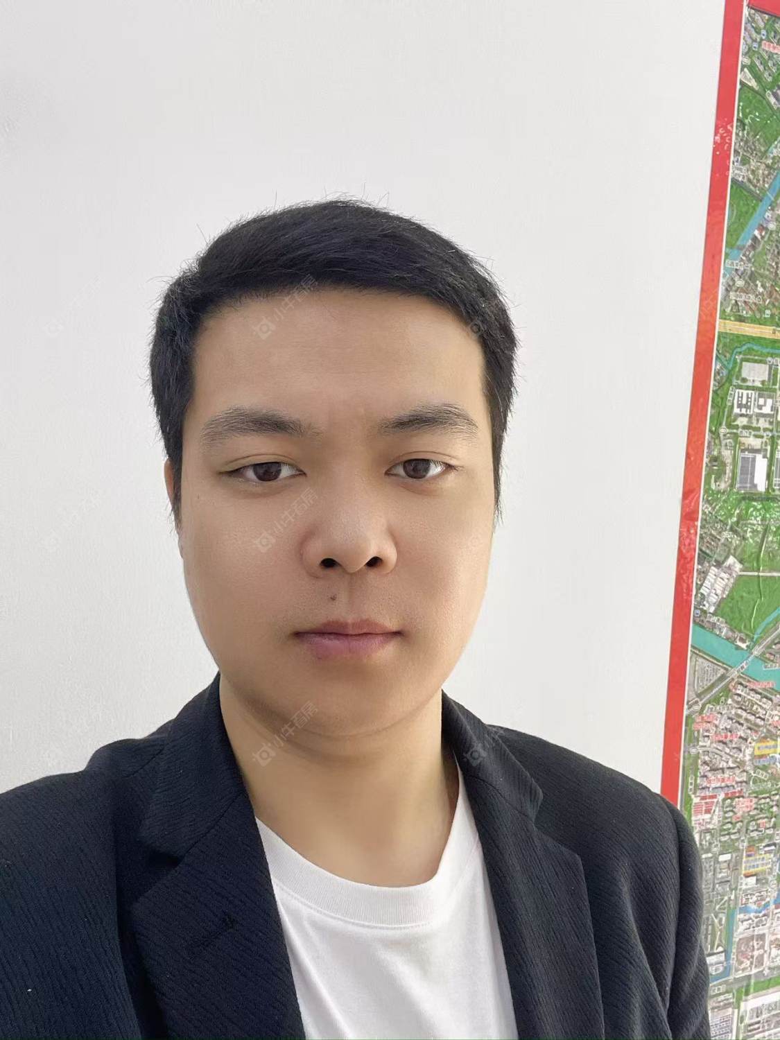 二手经纪人王斌