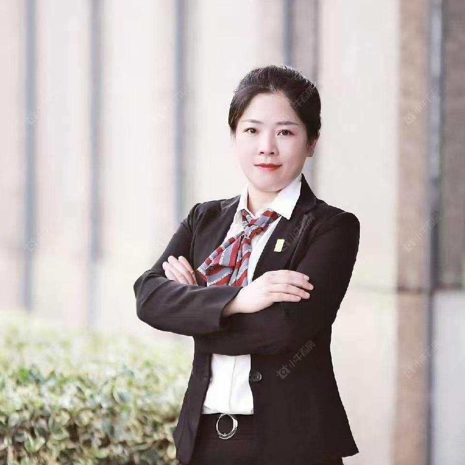 楼盘经纪人卿春燕