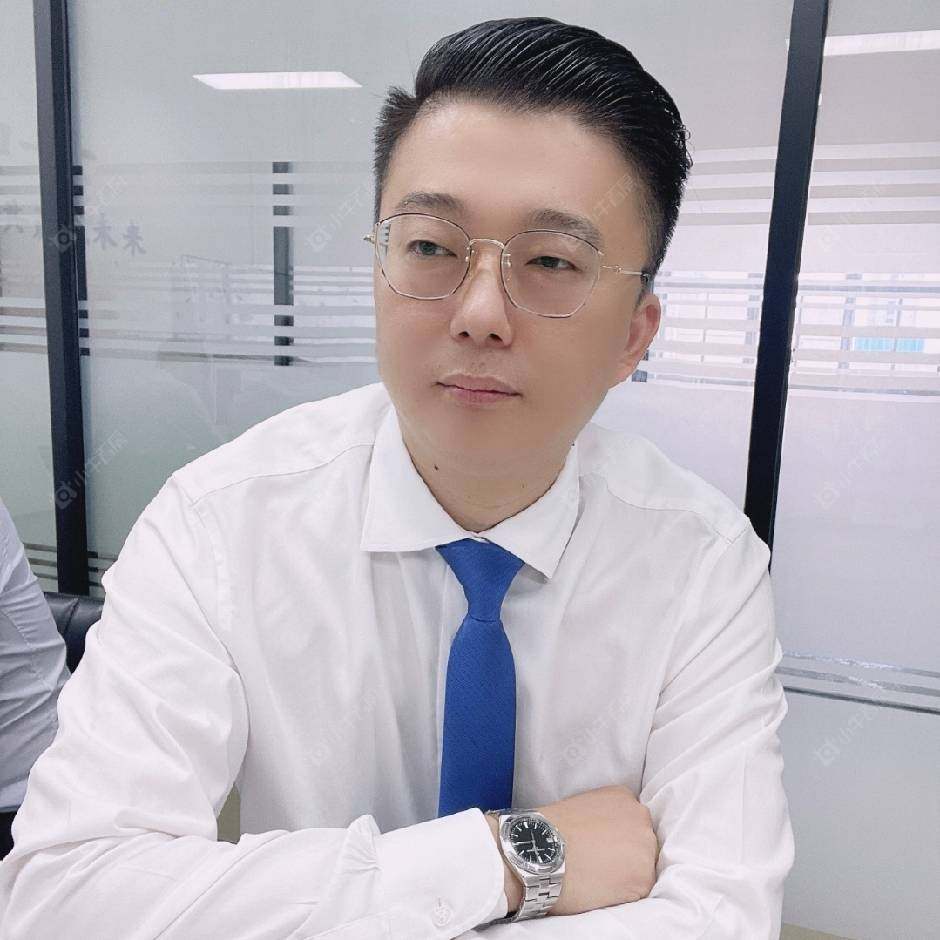 二手经纪人王雷