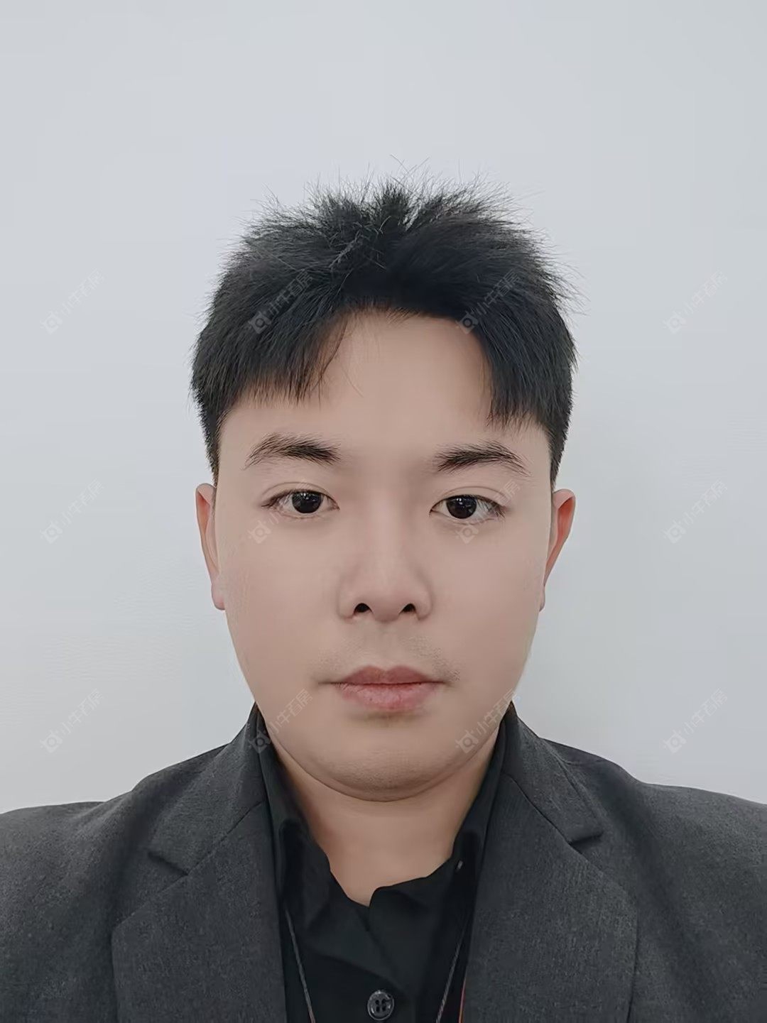 租房经纪人鞠锋