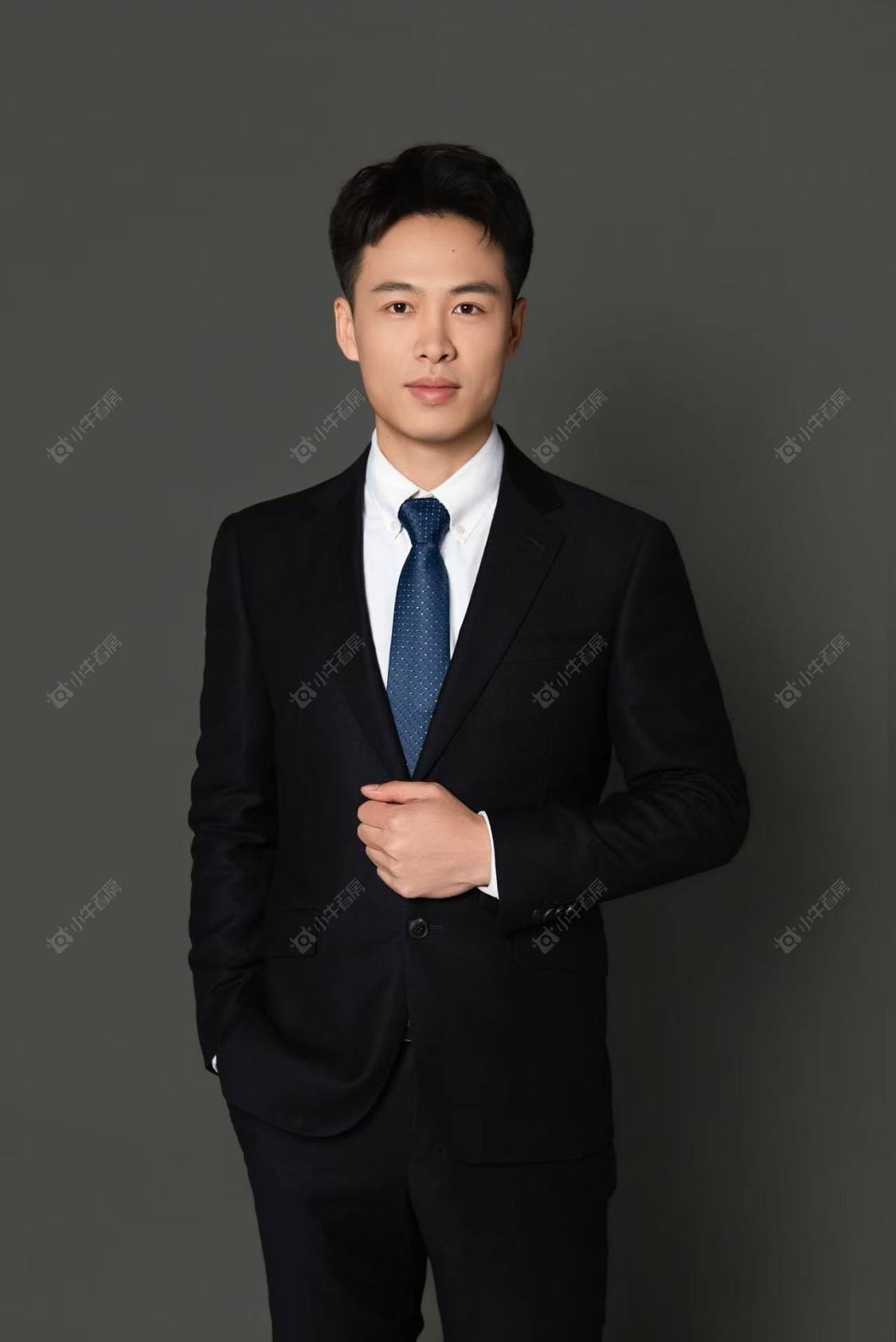 二手经纪人李威