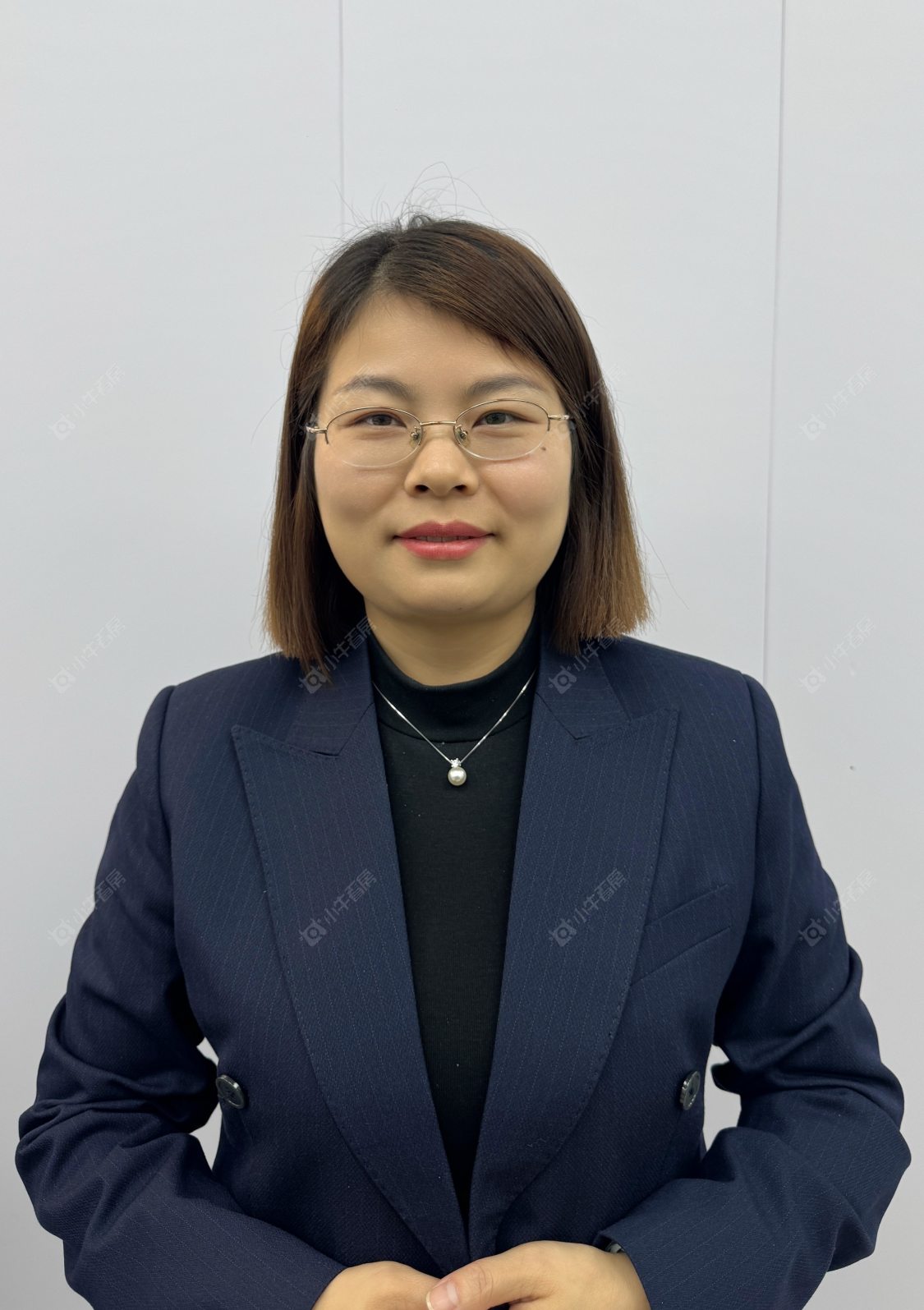 二手经纪人严沙沙