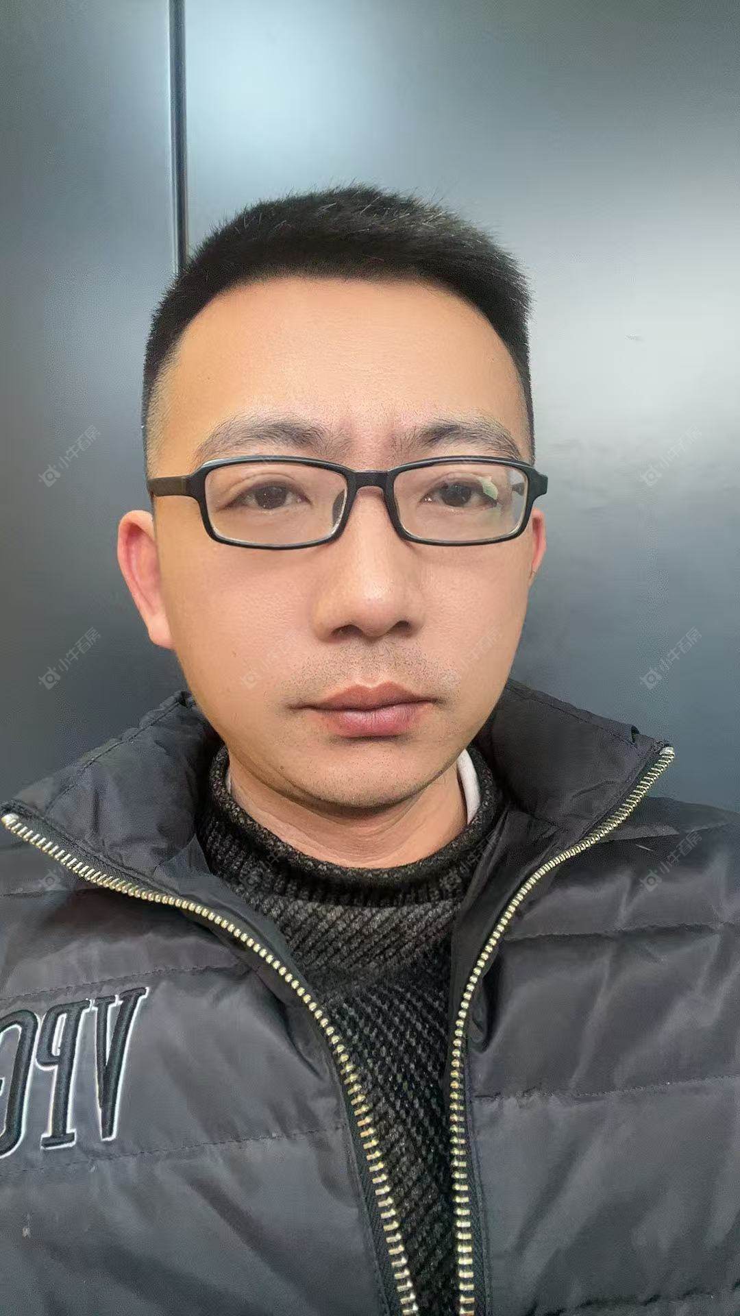 二手经纪人陈坚