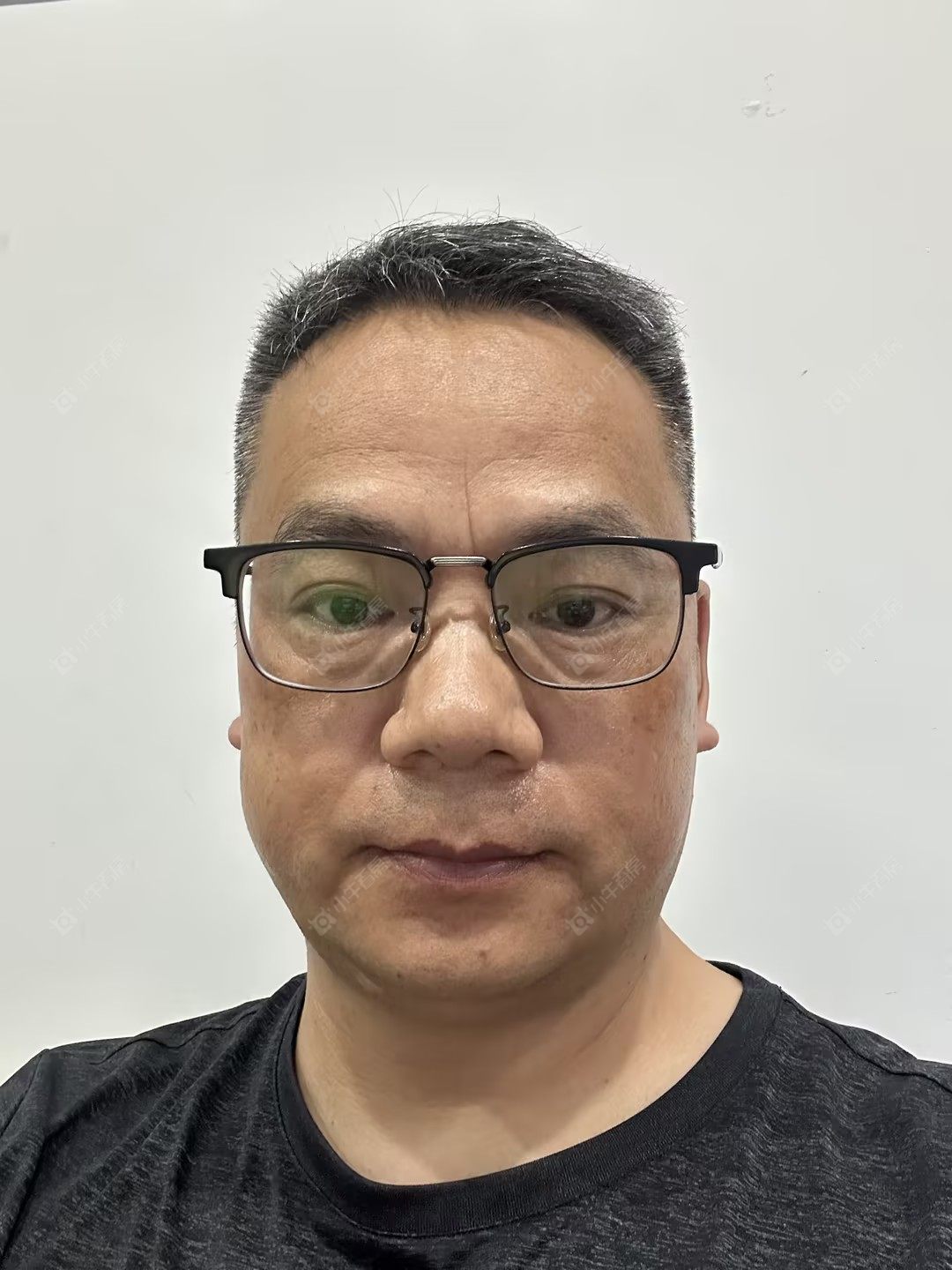 二手经纪人余杨