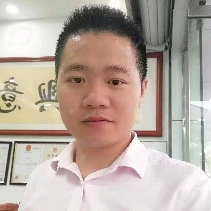 租房经纪人许小雅