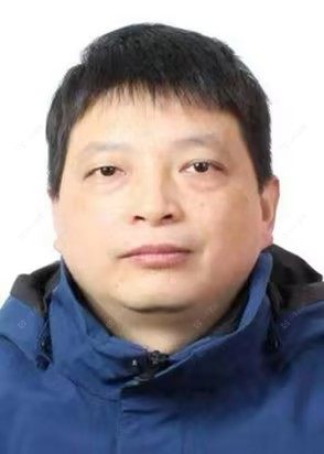 租房经纪人余新峰