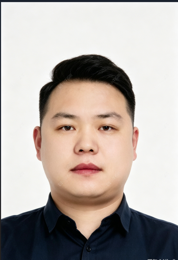 二手经纪人管煌文