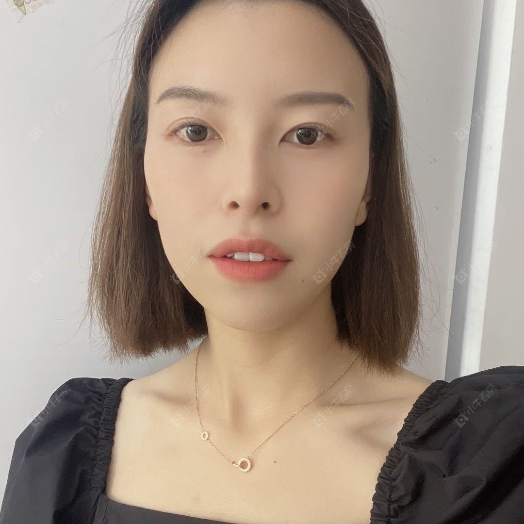 租房经纪人邓梦碧