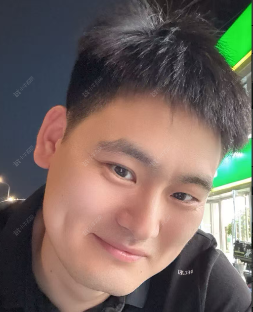 新房经纪人王德亮