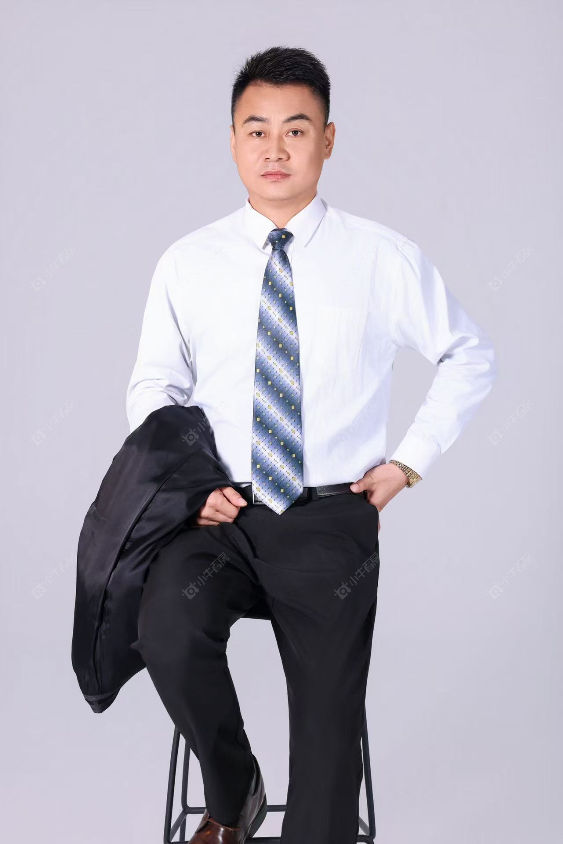 租房经纪人亢继伟