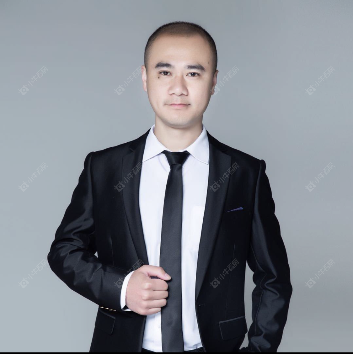 二手经纪人申春柳