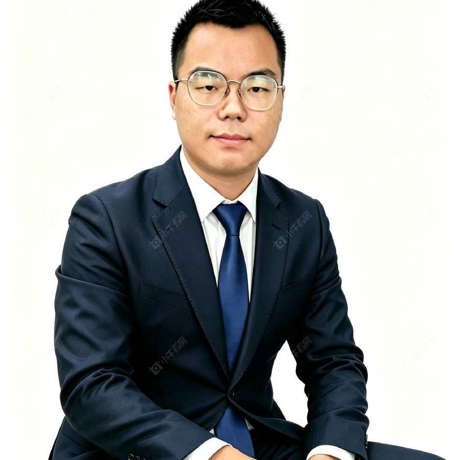 二手经纪人何士玉