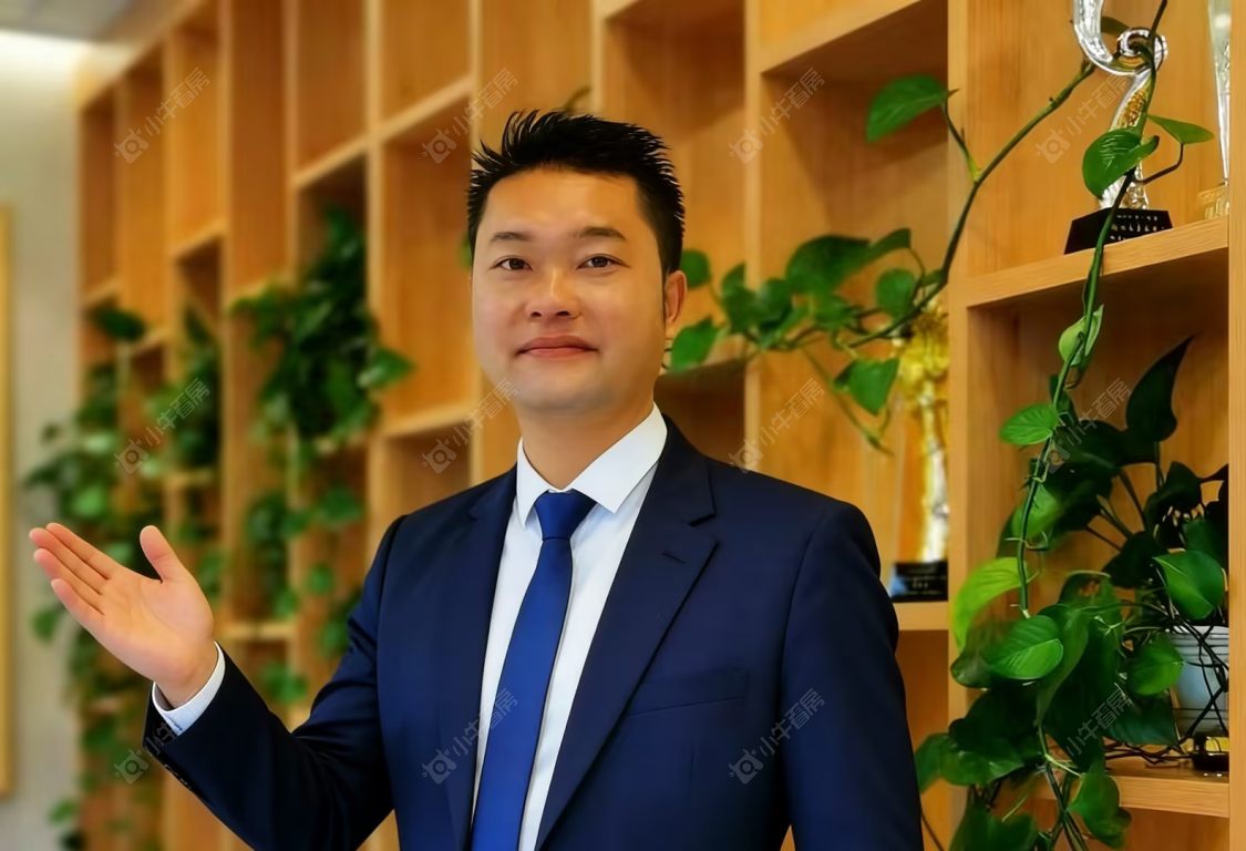 二手经纪人刘呈刚