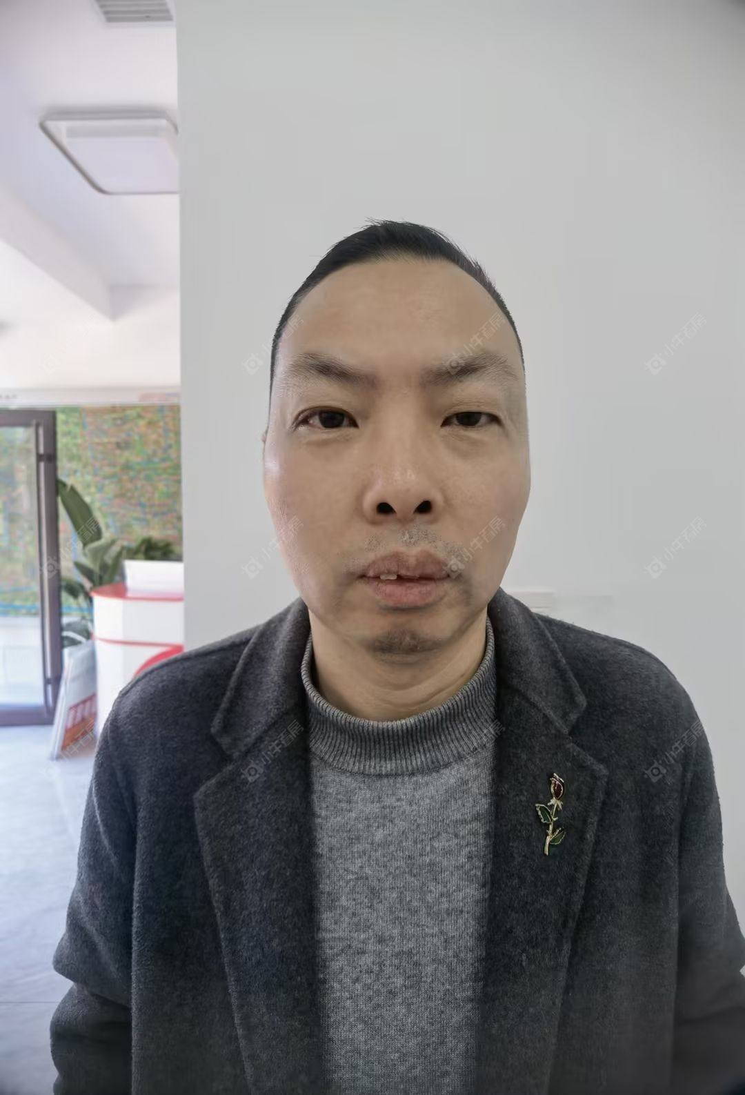 二手经纪人杨新勤