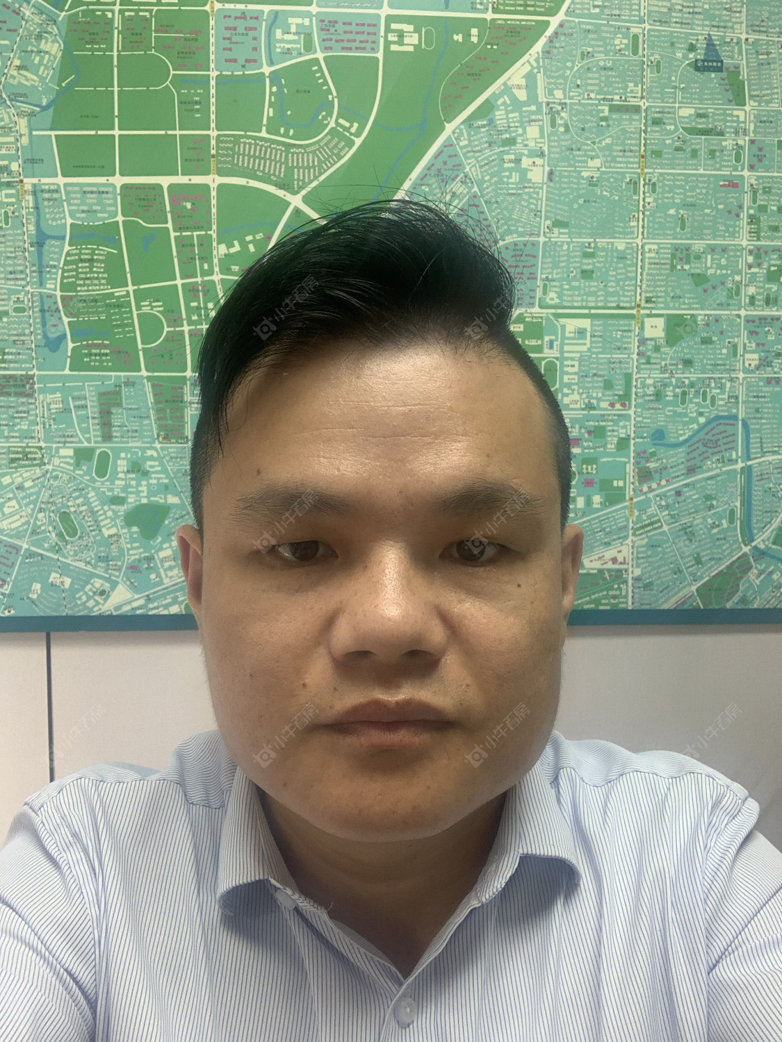 二手经纪人邓正兵