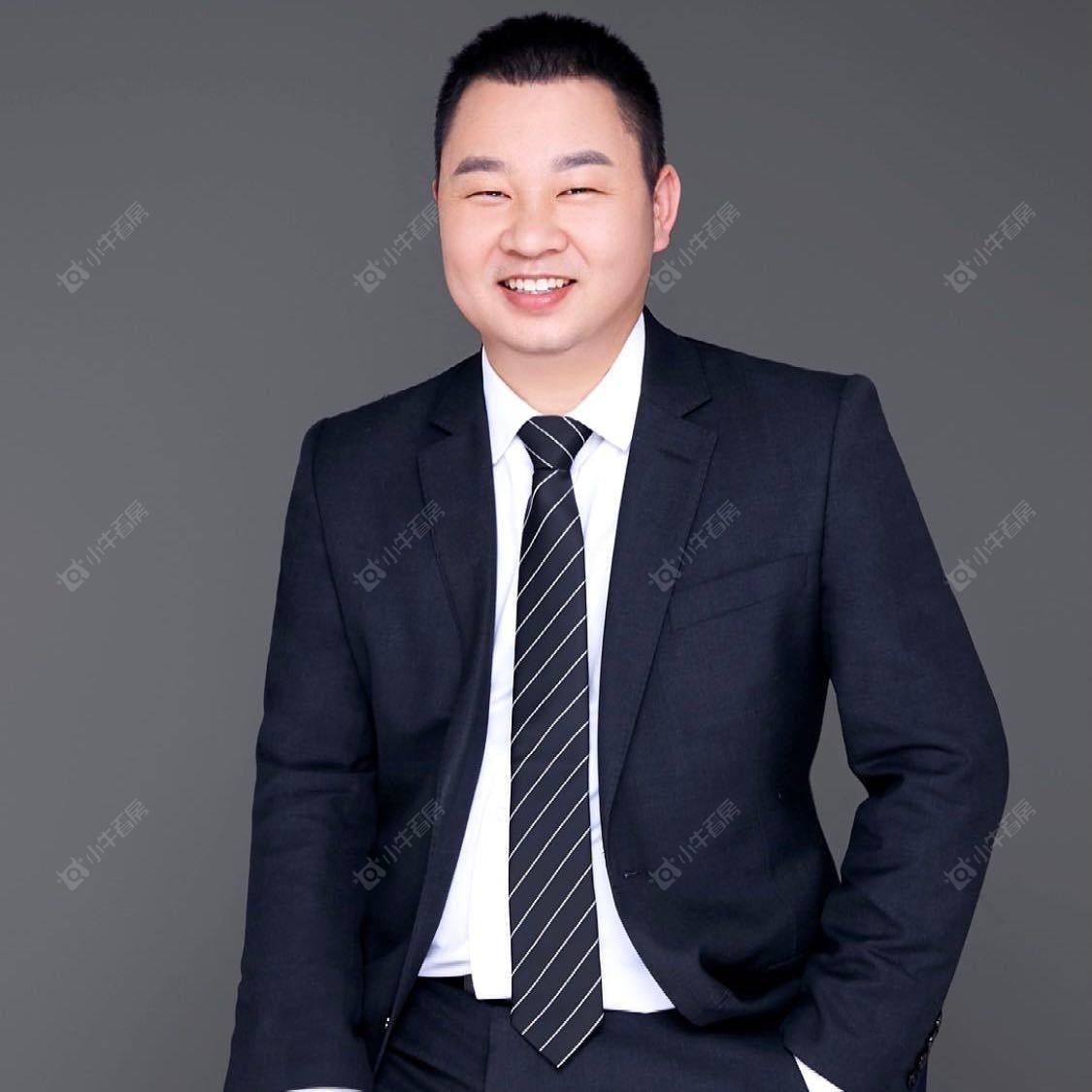 二手经纪人李定全
